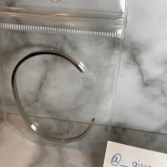 Silver Engraved ‘Enjoy The Journey’ Braclet - Picture 6 of 14